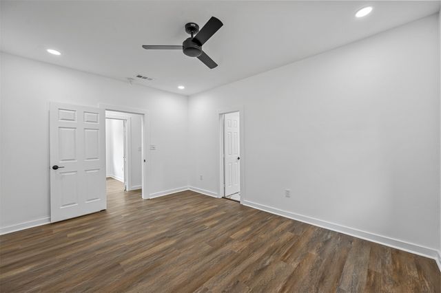 613 S Montreal Avenue, Dallas, TX 75208
