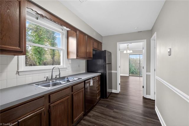 245 Guinevere Court, Winston-salem, NC 27104