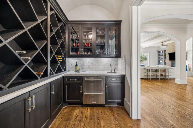 4901 Holt Street, Bellaire, TX 77401