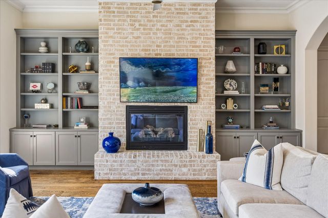 4901 Holt Street, Bellaire, TX 77401