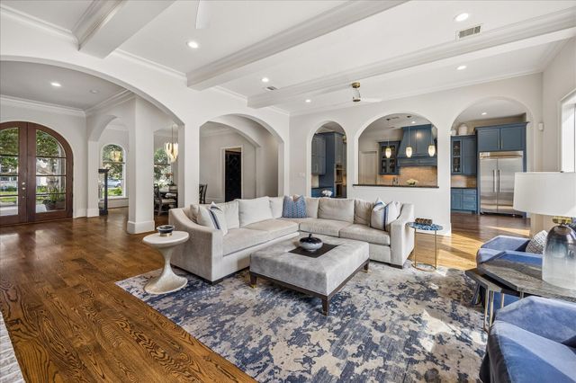 4901 Holt Street, Bellaire, TX 77401