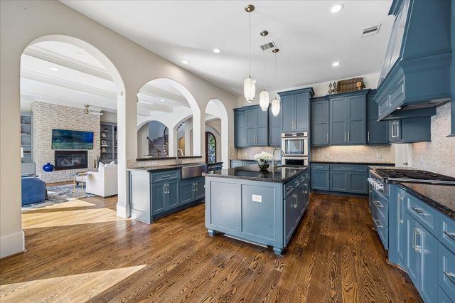 4901 Holt Street, Bellaire, TX 77401