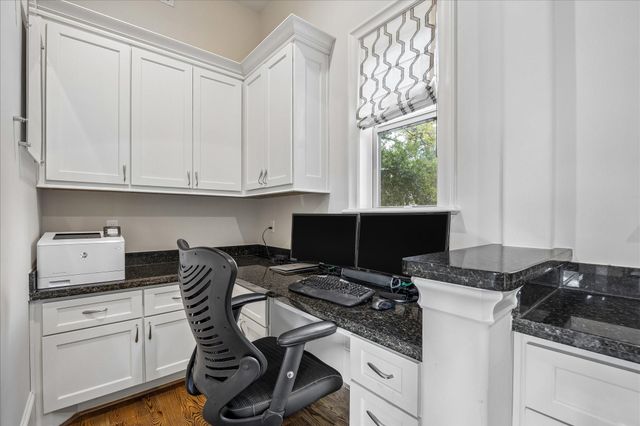 4901 Holt Street, Bellaire, TX 77401