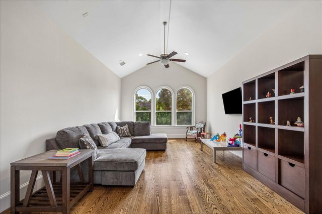 4901 Holt Street, Bellaire, TX 77401