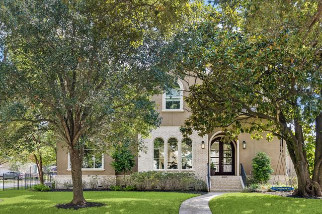 4901 Holt Street, Bellaire, TX 77401