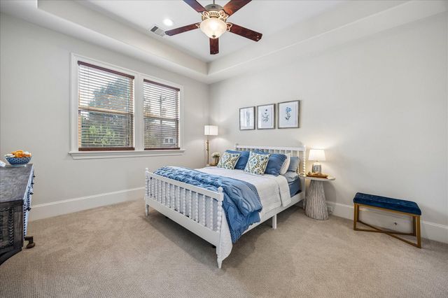 4901 Holt Street, Bellaire, TX 77401