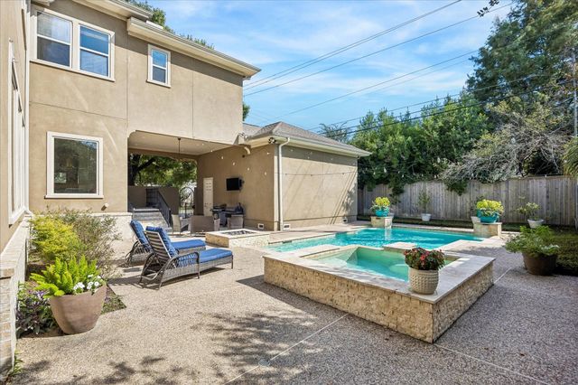 4901 Holt Street, Bellaire, TX 77401