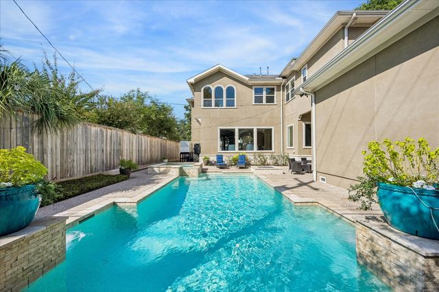 4901 Holt Street, Bellaire, TX 77401