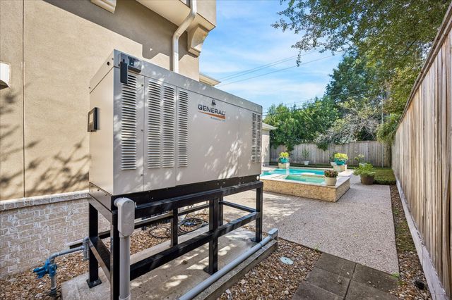 4901 Holt Street, Bellaire, TX 77401