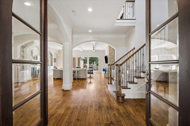 4901 Holt Street, Bellaire, TX 77401