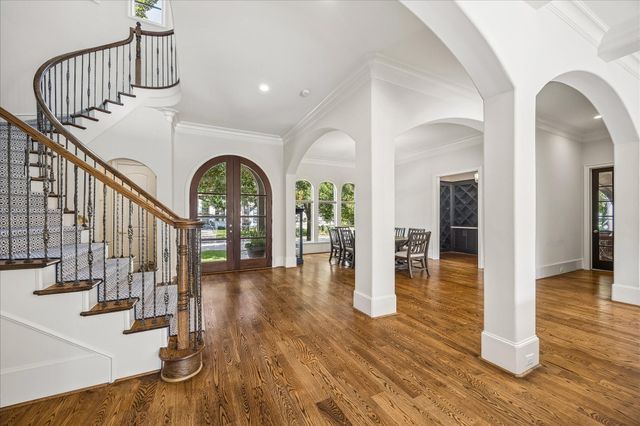 4901 Holt Street, Bellaire, TX 77401
