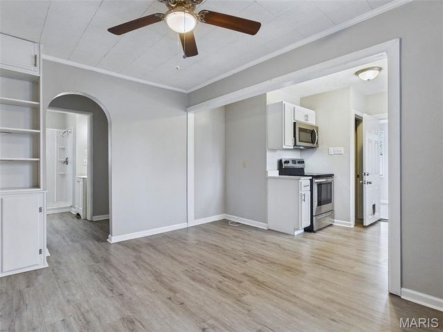 3201 Charlotte Court, Alton, IL 62002