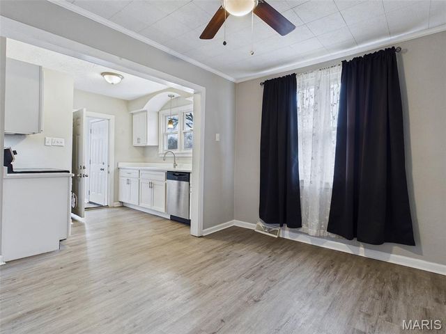 3201 Charlotte Court, Alton, IL 62002