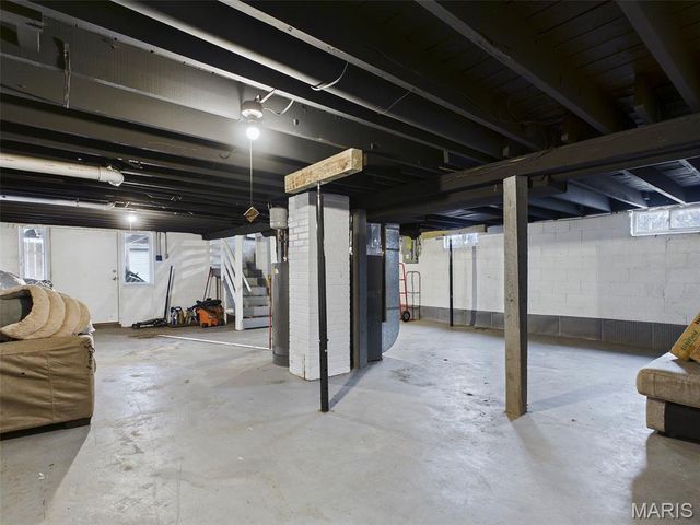 3201 Charlotte Court, Alton, IL 62002