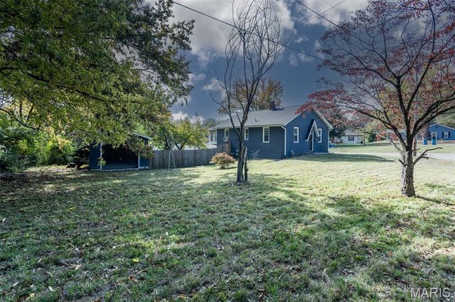 3201 Charlotte Court, Alton, IL 62002