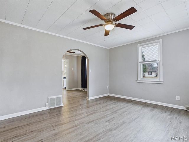 3201 Charlotte Court, Alton, IL 62002