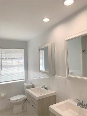 3912 Ponce De Leon Boulevard 1FL, Coral Gables, FL 33134