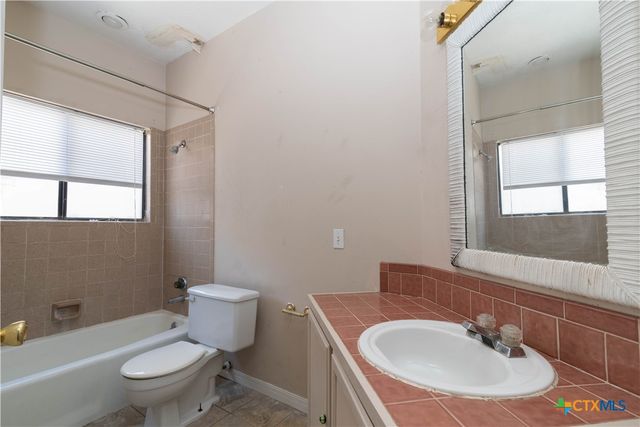 310 Pat Garrison Street 8, San Marcos, TX 78666