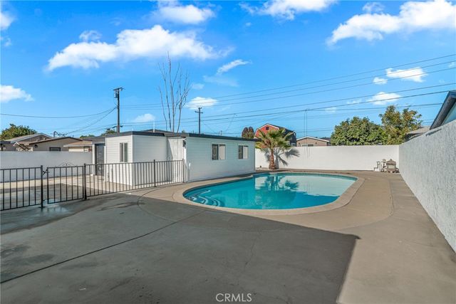 5056 Washington, Chino, CA 91710