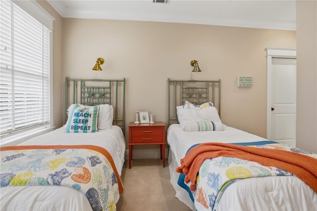 1060 Village Oaks Lane, St Simons Island, GA 31522