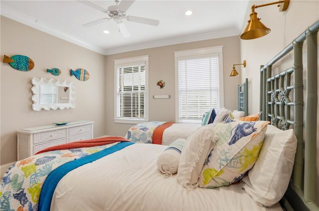 1060 Village Oaks Lane, St Simons Island, GA 31522