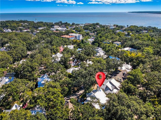 1060 Village Oaks Lane, St Simons Island, GA 31522