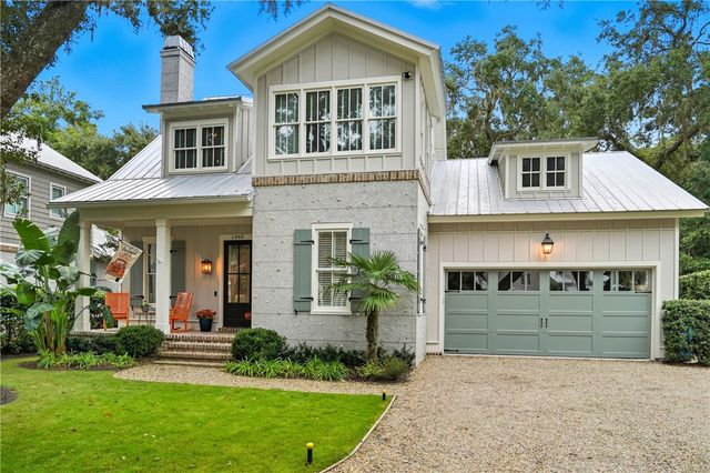 1060 Village Oaks Lane, St Simons Island, GA 31522