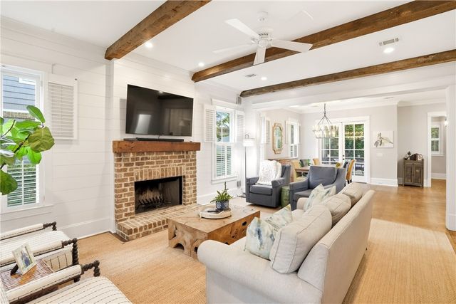 1060 Village Oaks Lane, St Simons Island, GA 31522