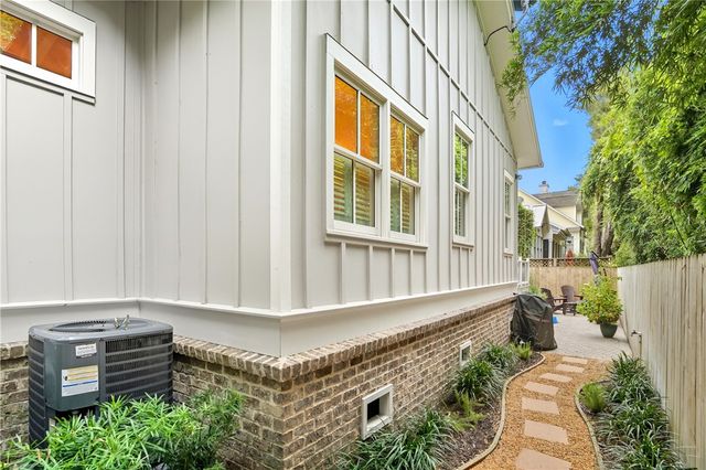 1060 Village Oaks Lane, St Simons Island, GA 31522