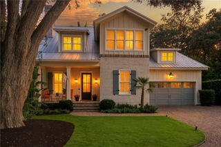 1060 Village Oaks Lane, St Simons Island, GA 31522