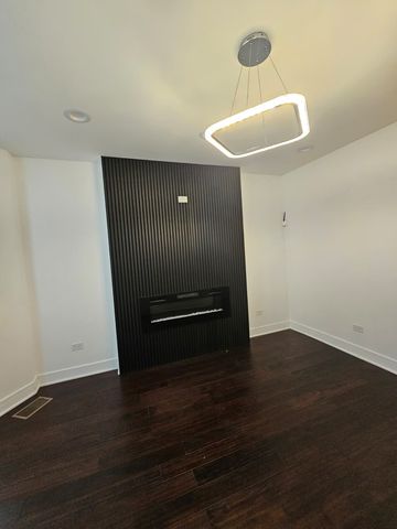 7832 S Evans Avenue, Chicago, IL 60619