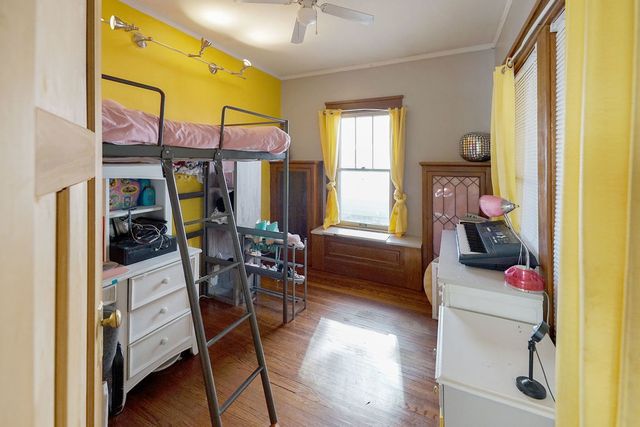 149 S Gladstone Avenue, Aurora, IL 60506