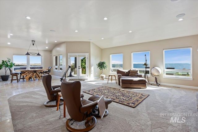 465 Canyon Rim Rd, Twin Falls, ID 83301