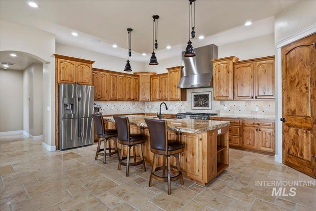 465 Canyon Rim Rd, Twin Falls, ID 83301