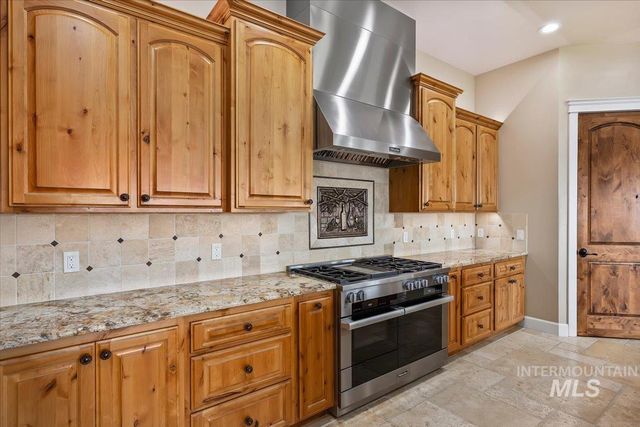 465 Canyon Rim Rd, Twin Falls, ID 83301