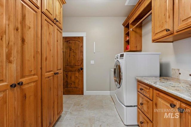 465 Canyon Rim Rd, Twin Falls, ID 83301
