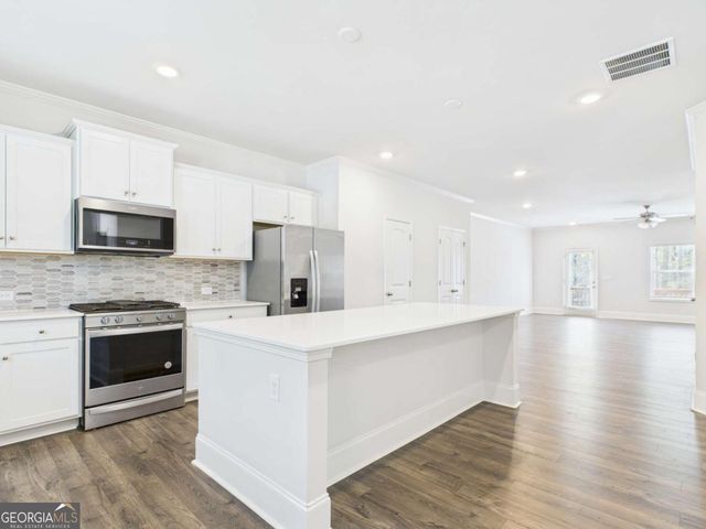 217 Vista Lane, Woodstock, GA 30189