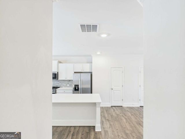 217 Vista Lane, Woodstock, GA 30189