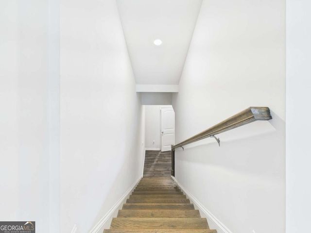 217 Vista Lane, Woodstock, GA 30189