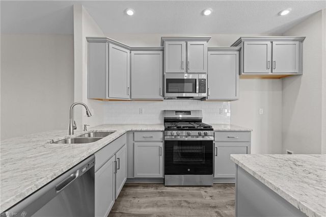 146 Freeman DR, Hampton, VA 23666