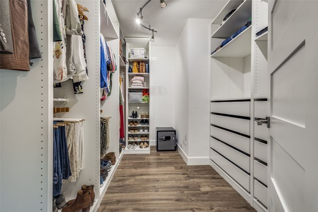 2502 Hillside Court, Southlake, TX 76092