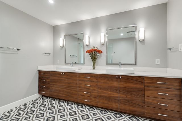 2502 Hillside Court, Southlake, TX 76092