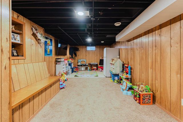 1425 W 3RD AVENUE, Oshkosh, WI 54902