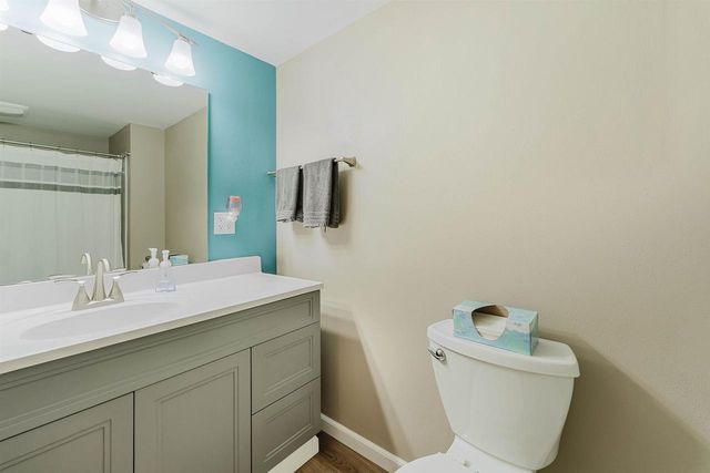 1425 W 3RD AVENUE, Oshkosh, WI 54902