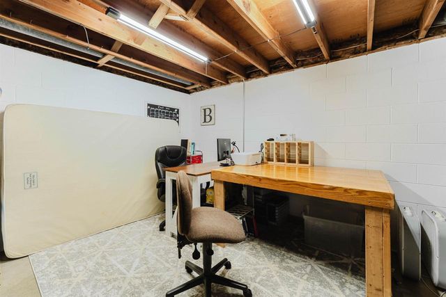 1425 W 3RD AVENUE, Oshkosh, WI 54902