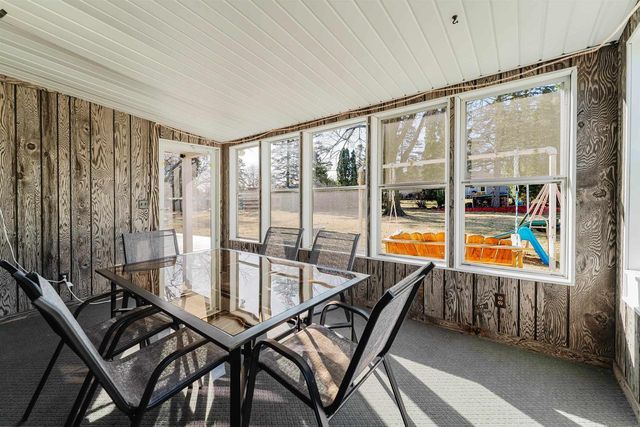 1425 W 3RD AVENUE, Oshkosh, WI 54902