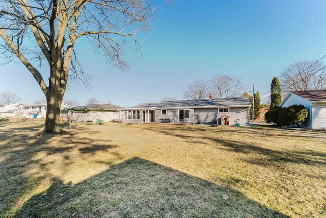 1425 W 3RD AVENUE, Oshkosh, WI 54902