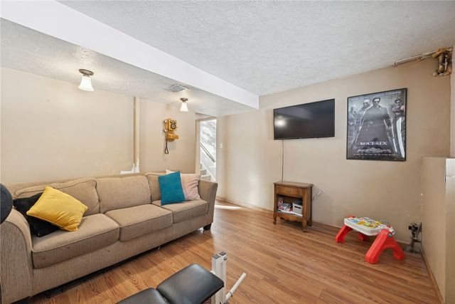 3089 Countryside, Shaler, PA 15101