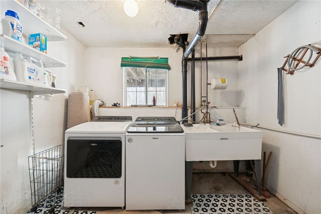 3089 Countryside, Shaler, PA 15101