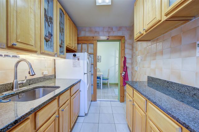 143-25 84 Drive 2G, Jamaica, NY 11435